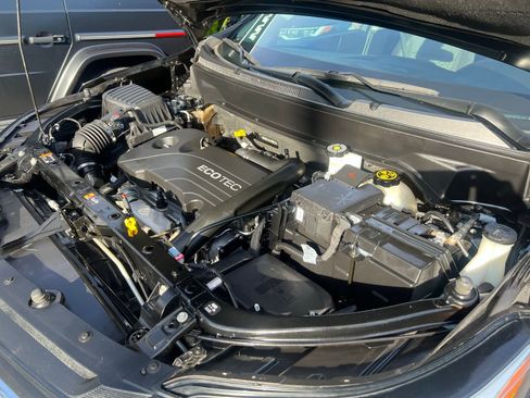 Used 2020 Chevrolet Equinox LT image 15