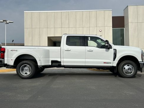 New 2026 Ford F350 Lariat w/ Lariat Ultimate Package image 2