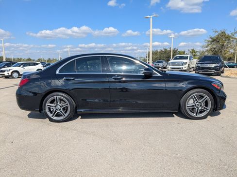 Used 2020 Mercedes-Benz C 300 4MATIC Sedan image 4