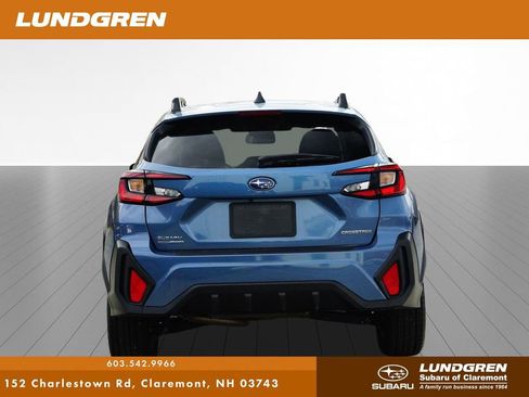 Used 2024 Subaru Crosstrek 2.0i Premium image 4
