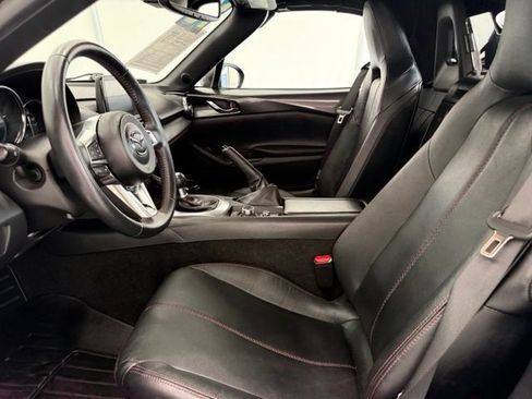 Used 2018 MAZDA MX-5 Miata Grand Touring RWD image 12