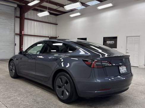 Used 2023 Tesla Model 3 Standard Range image 17