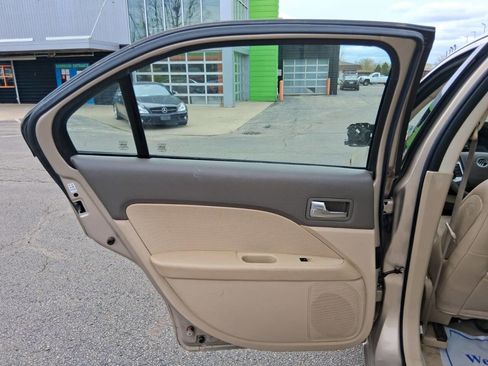 Used 2008 Mercury Milan Premier FWD image 10