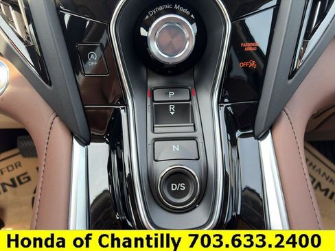Used 2025 Acura RDX SH-AWD w/ Technology Package image 17