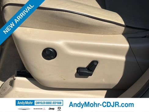 Used 2017 Jeep Grand Cherokee Overland AWD/4WD image 13