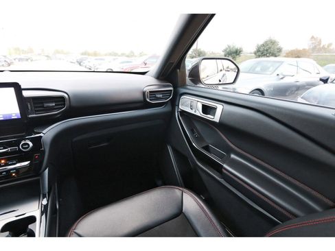 Used 2023 Ford Explorer ST-Line w/ Class IV Trailer Tow Package image 13