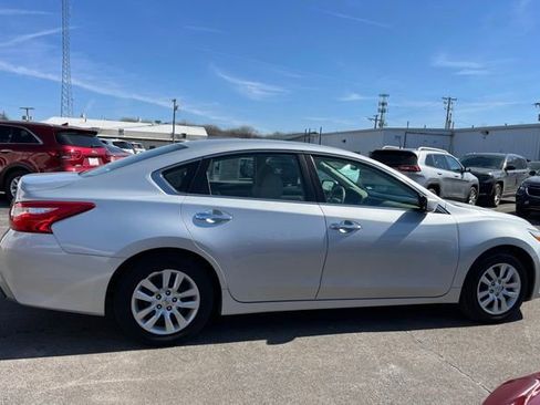 Used 2016 Nissan Altima 2.5 S w/ Power Driver Seat Package image 14