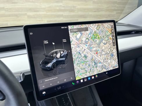 Used 2025 Tesla Model Y Performance AWD/4WD image 17
