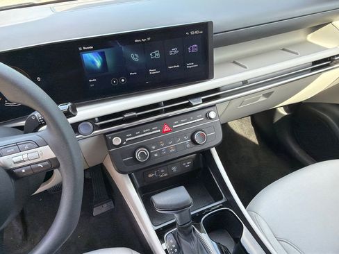 Used 2025 Hyundai Tucson SE FWD image 27