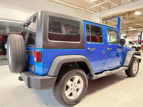 Used 2015 Jeep Wrangler Unlimited Sport w/ Quick Order Package 24S AWD/4WD image 10