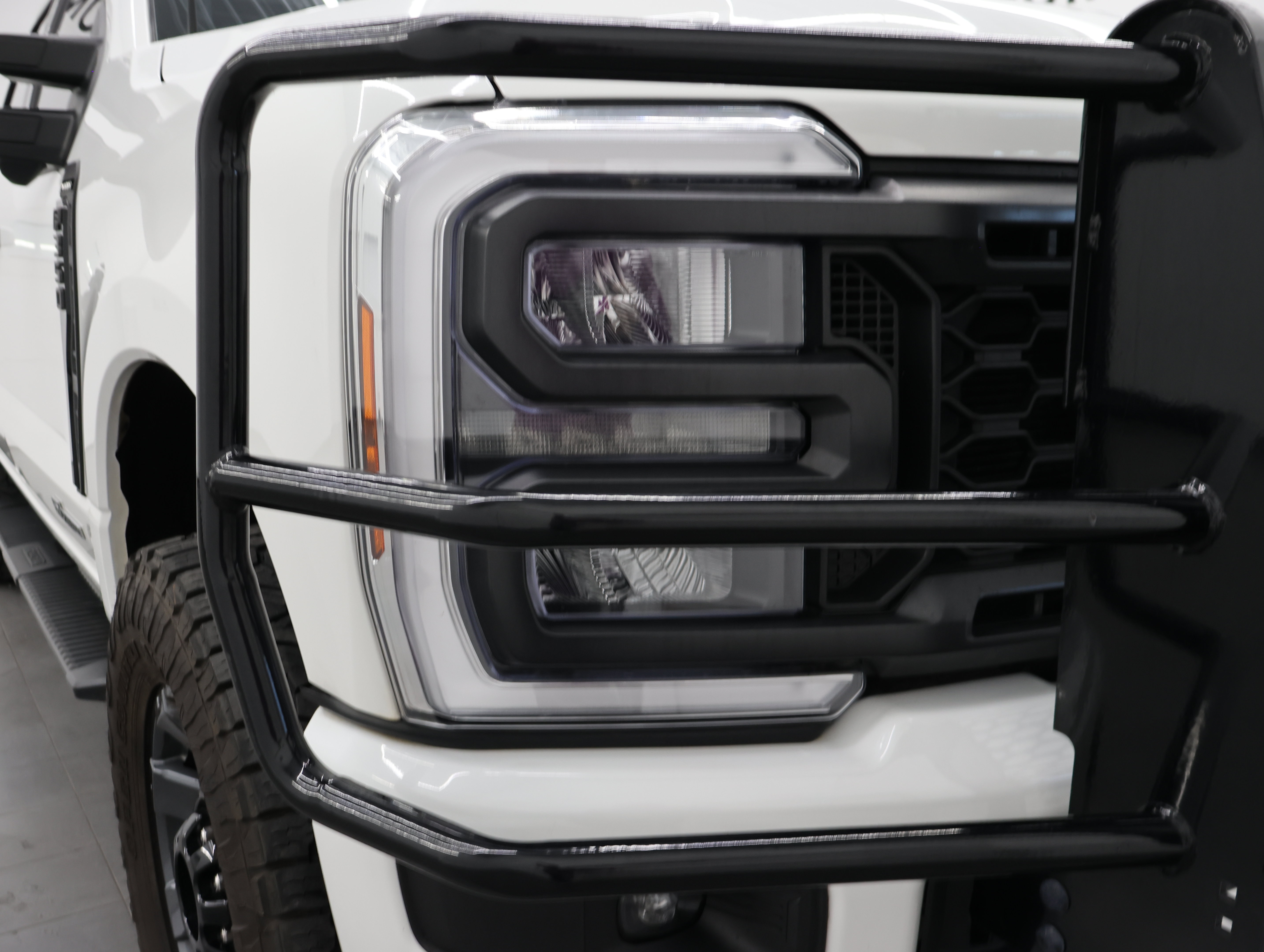 Used 2024 Ford F350 Lariat w/ Lariat Ultimate Package AWD/4WD image 27