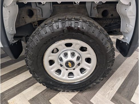 Used 2021 Chevrolet Silverado 2500 LT AWD/4WD image 18