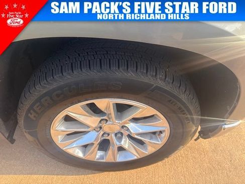 Used 2020 Chevrolet Silverado 1500 LTZ w/ LTZ Texas Edition RWD image 4