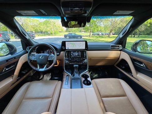 Used 2023 Lexus LX 600 4WD w/ Accessory Package (Z1) image 40