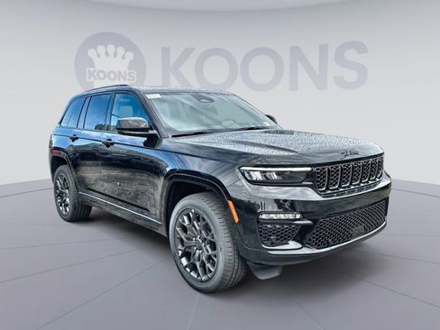 New 2025 Jeep Grand Cherokee Summit w/ Adv Protech Group IV image 10