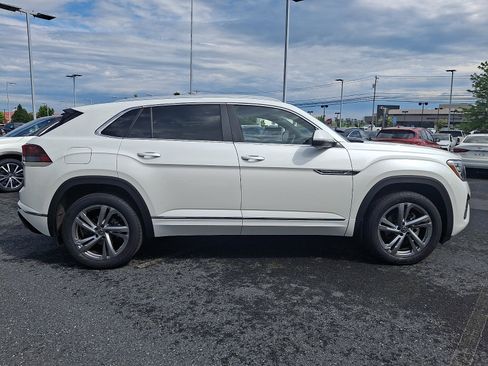 Used 2024 Volkswagen Atlas Cross Sport SEL R-Line AWD/4WD image 7