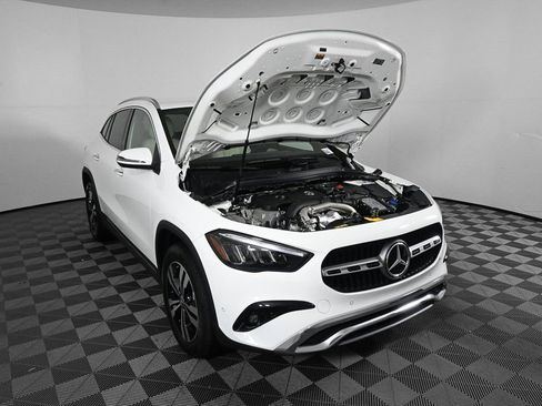 Used 2025 Mercedes-Benz GLA 250 image 33