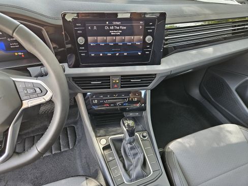 New 2025 Volkswagen Jetta SE image 23