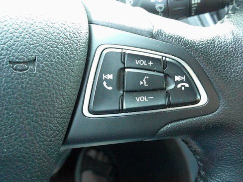 Used 2019 Ford Escape SEL AWD/4WD image 30