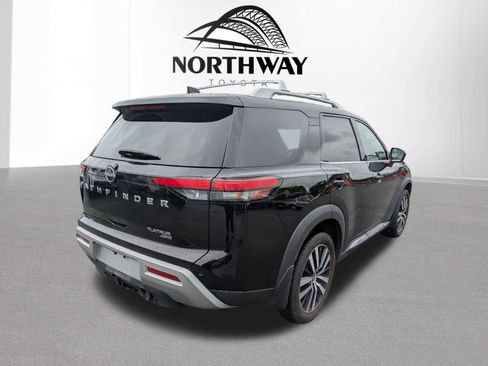 Used 2023 Nissan Pathfinder Platinum AWD/4WD image 3