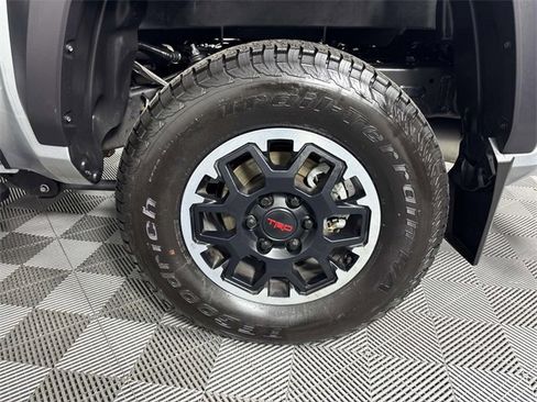 Used 2024 Toyota Tacoma TRD Off-Road image 27