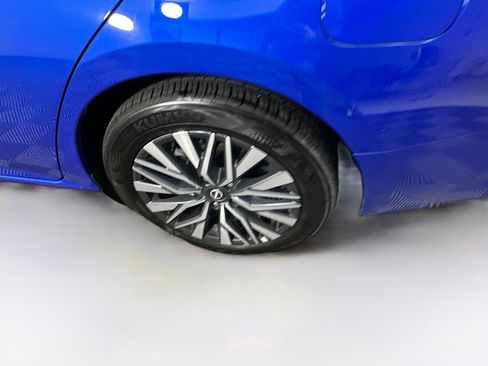 Used 2025 Nissan Altima 2.5 SV image 11