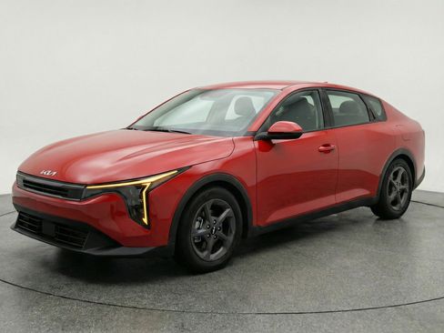 Used 2025 Kia K4 FWD image 3