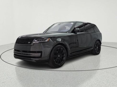Used 2023 Land Rover Range Rover SE image 4