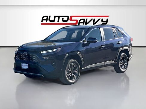 Used 2022 Toyota RAV4 Limited AWD/4WD image 3