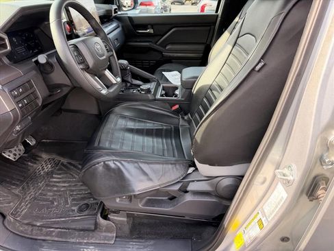 Used 2024 Toyota Tacoma TRD Sport image 12