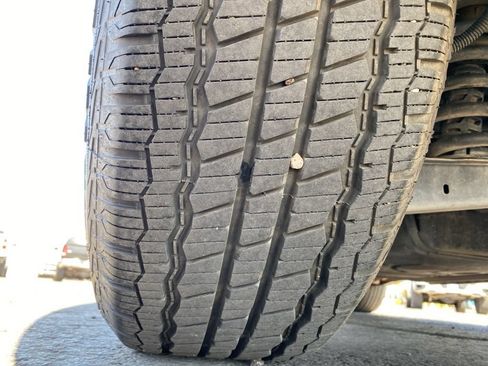 Used 2023 Chevrolet Traverse LS FWD image 19