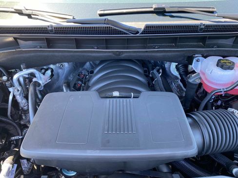 Used 2025 Cadillac Escalade ESV Premium Luxury Platinum image 25