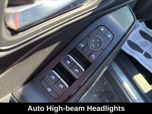 Used 2023 Nissan Rogue SL w/ SL Premium Package image 21