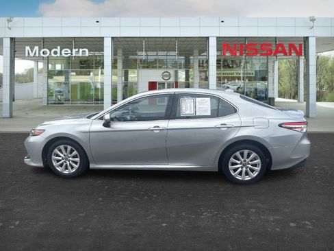 Used 2020 Toyota Camry LE FWD image 2