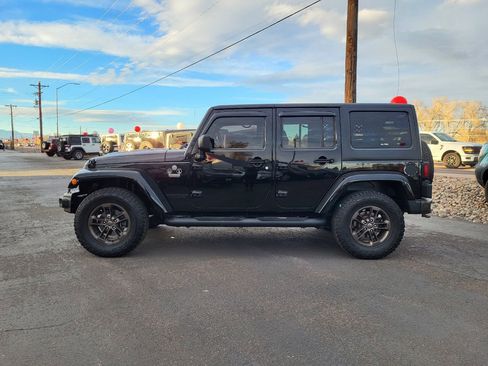 Used 2016 Jeep Wrangler Unlimited Sahara image 6