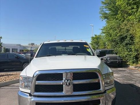 Used 2017 RAM 2500 Tradesman w/ Chrome Appearance Group image 2