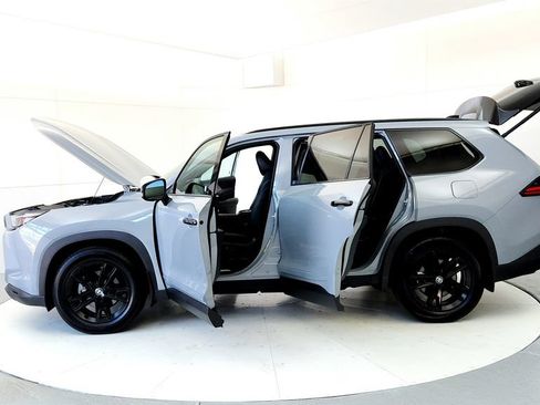 Certified 2026 Toyota Grand Highlander AWD Hybrid image 10