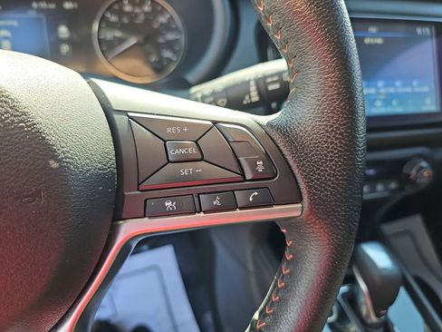Used 2023 Nissan Kicks SR FWD image 22