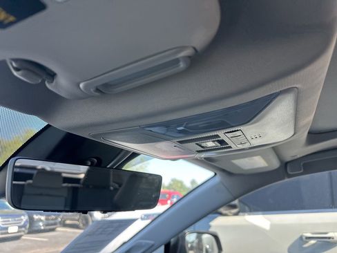 Used 2023 Toyota RAV4 Limited image 17