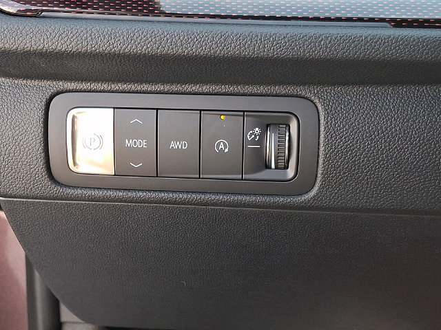 Certified 2025 Chevrolet Traverse RS AWD/4WD image 25