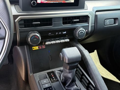 Used 2026 Toyota 4Runner SR5 AWD/4WD image 21