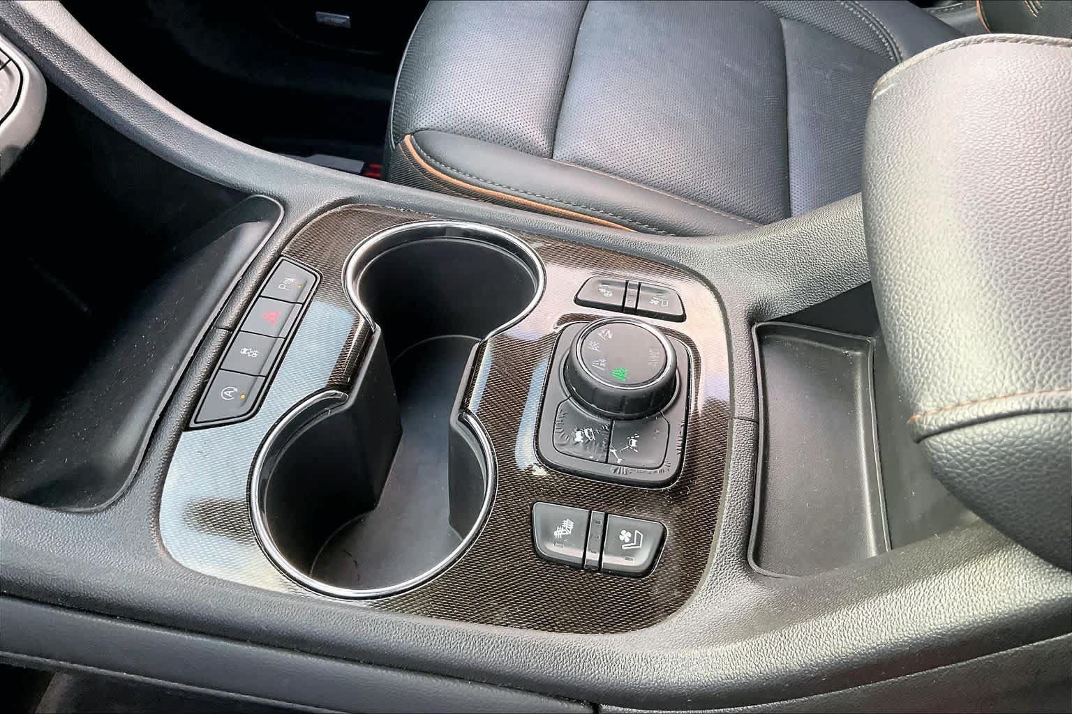 Used 2023 GMC Acadia AT4 w/ Technology Package AWD/4WD image 14