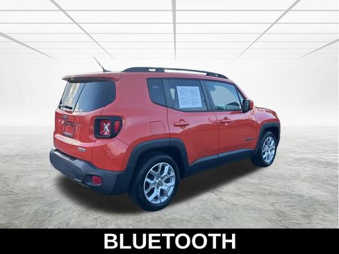 Used 2017 Jeep Renegade Latitude w/ Safety & Security Group FWD image 5
