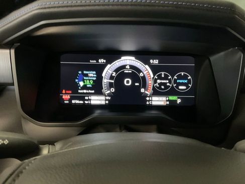 Used 2025 Toyota Tundra Platinum AWD/4WD image 16