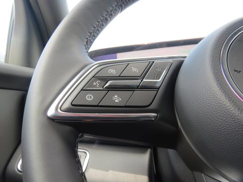 New 2025 Buick Enclave Preferred w/ Power Package image 23