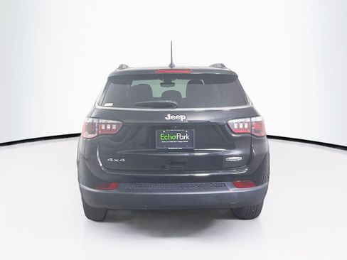 Used 2021 Jeep Compass Latitude w/ Sun and Sound Group AWD/4WD image 7
