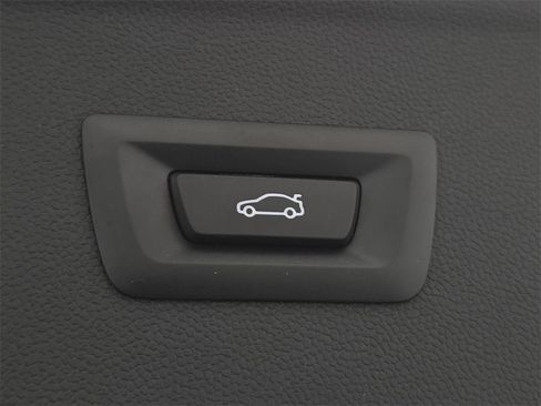 Used 2024 BMW iX xDrive50 w/ Premium Package image 30