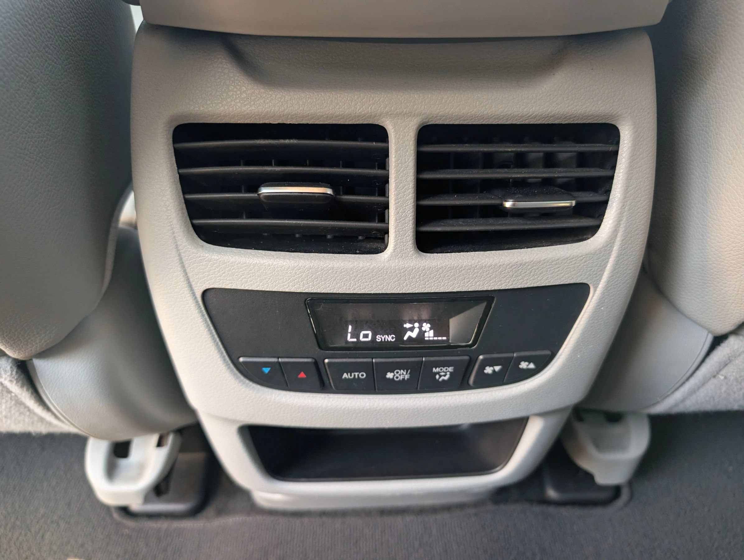 Used 2015 Acura MDX w/ Technology Package FWD image 33