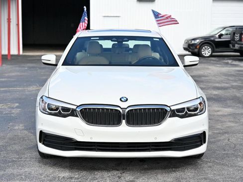 Used 2019 BMW 530i w/ Convenience Package image 2