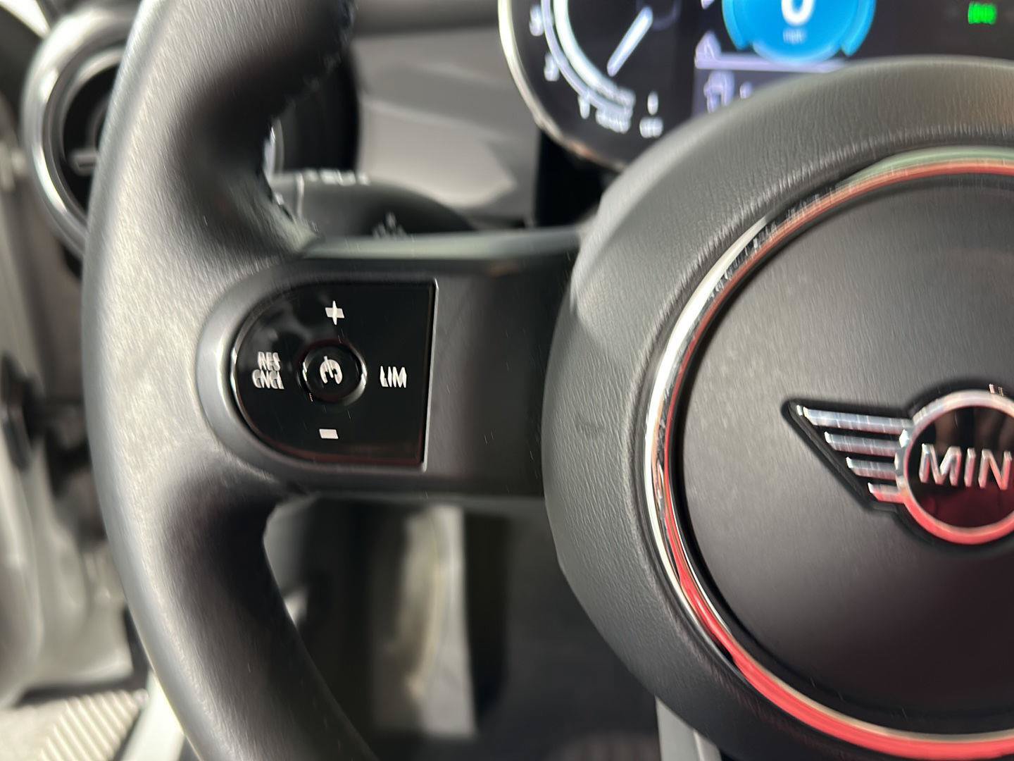 Used 2022 MINI Cooper 2-Door Hardtop FWD image 14